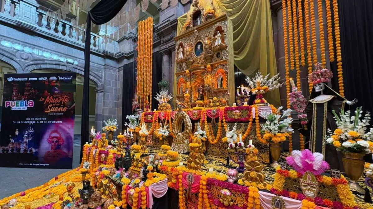 CULTURA. Corredores de ofrendas, Leyendas de Ultratumba y más, ofrece la ciudad de Puebla esta temporada de Día de Muertos.