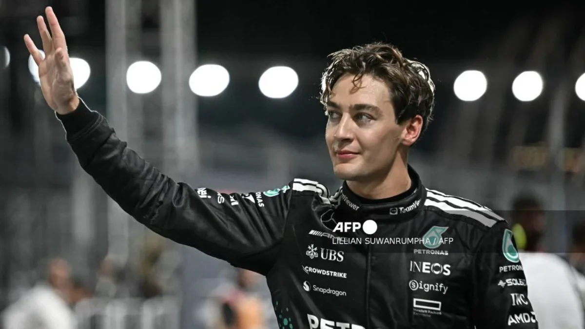 George Russell, de Mercedes, se llevó la 'pole position' del GP de Singapur tras aventajar a los Mercedes y a Max Verstappen.