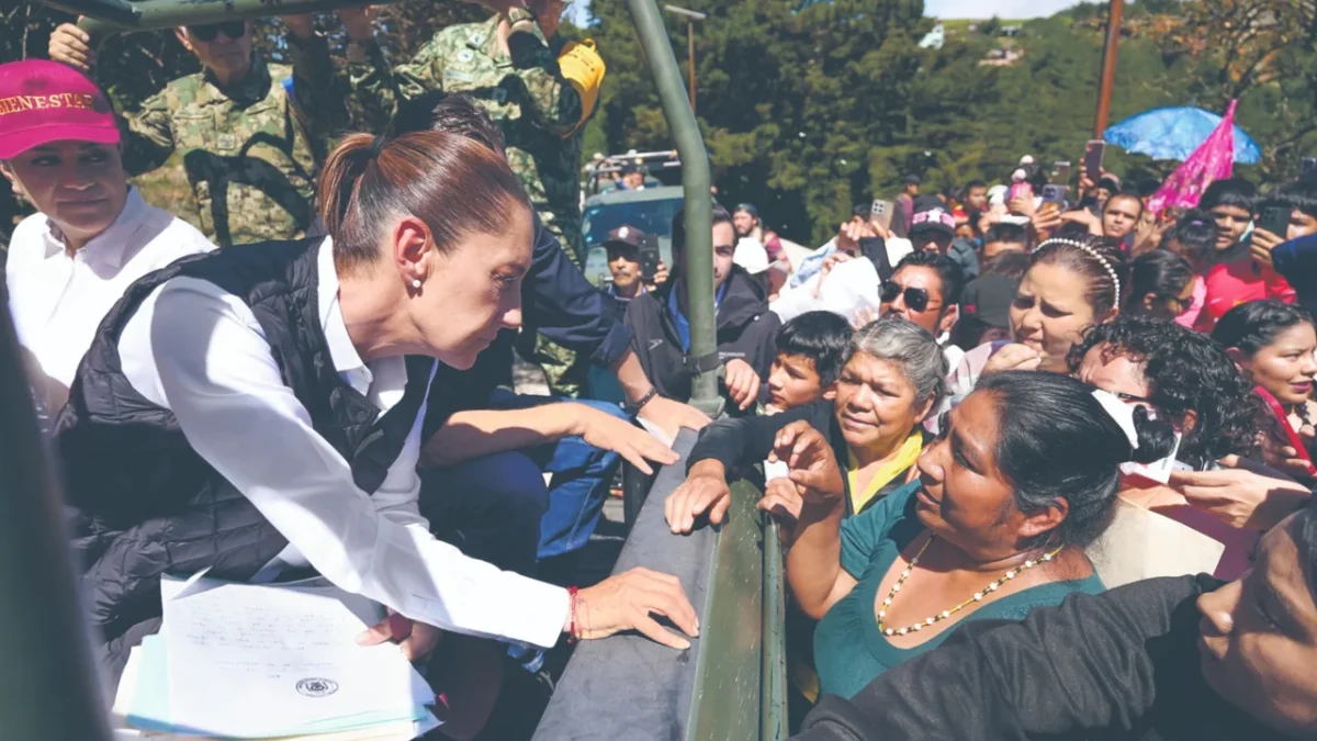 El gobierno, encabezado por Claudia Sheinbaum, supervisa apoyos y brigadas para las comunidades afectadas por las inundaciones.