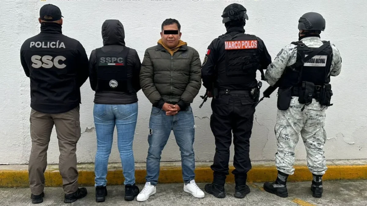 En Iztapalapa, el Gabinete de Seguridad y elementos de la SSC detuvieron a Erasmo Carlos "N", presunto integrante del grupo del "Güero Fresa".