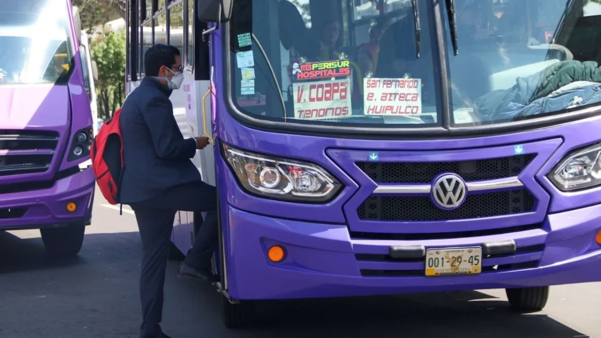 El Gobierno capitalino mantiene el diálogo con transportistas, quienes demandan un aumento al pasaje en CDMX, informó Clara Brugada.