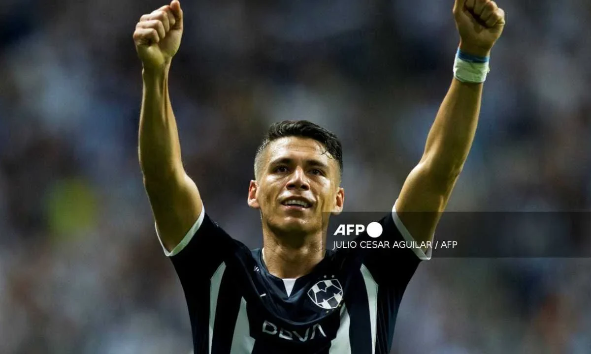 Héctor Moreno anunció de manera oficial su retiro como jugador profesional.