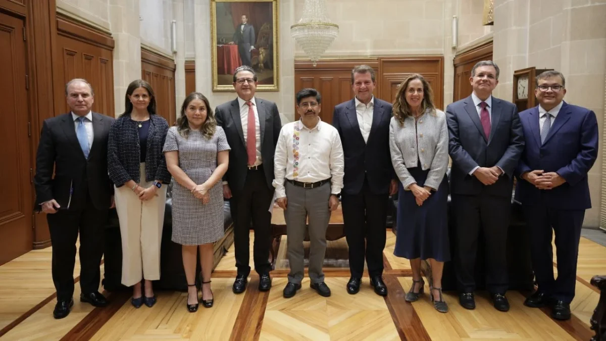 Hugo Aguilar Ortiz, ministro presidente de la SCJN, y el sector bancario del país sostuvieron una reunión en la sede del Alto Tribunal.