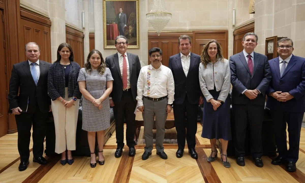 Hugo Aguilar Ortiz, ministro presidente de la SCJN, y el sector bancario del país sostuvieron una reunión en la sede del Alto Tribunal.