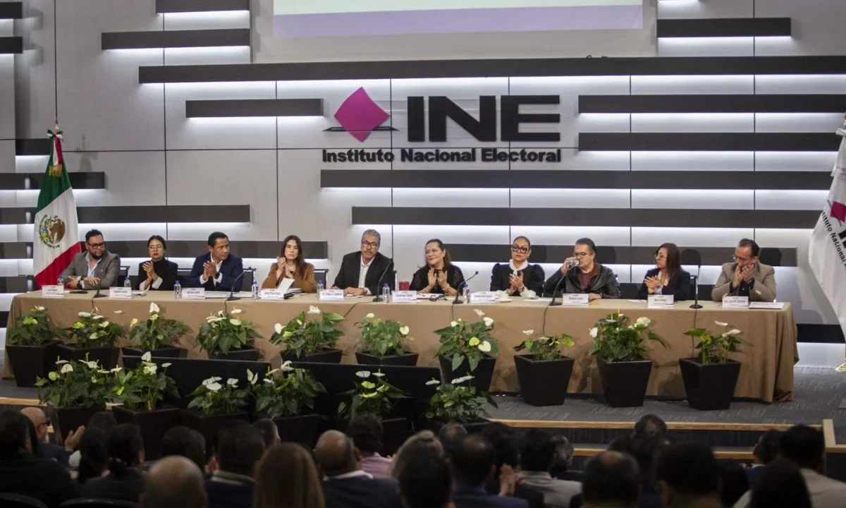 La Junta General Ejecutiva del INE trabaja en dos documentos sobre discusión de la reforma electoral, a cargo de la Comisión Presidencial.