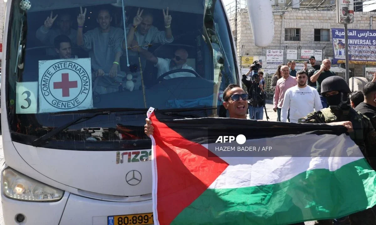 Israel y Hamás inician liberación de rehenes y prisioneros