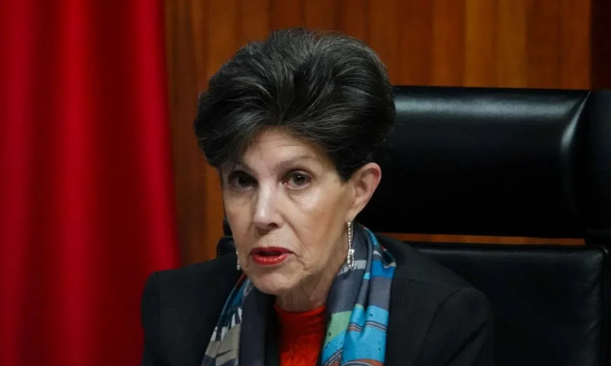 La magistrada de la Sala Superior del TEPJF, Janine Otálora, notificó al Senado de la República que dejará su cargo.