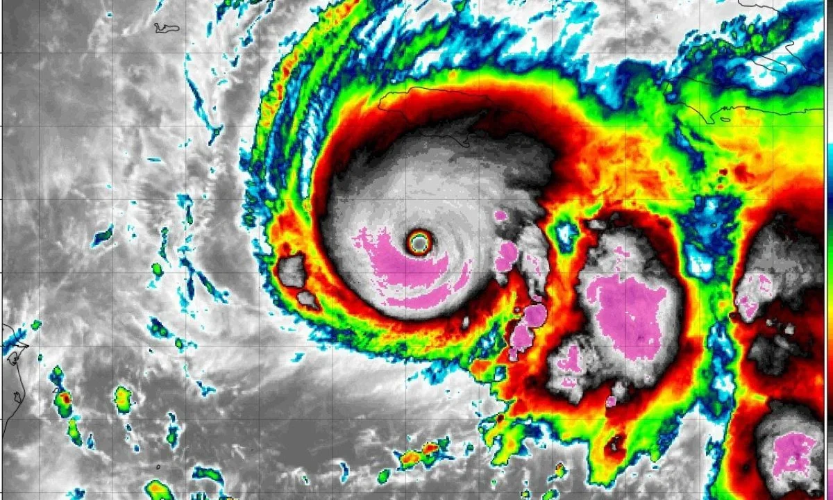 Melissa evoluciona a huracán categoría 5 y amenaza a todo el Caribe