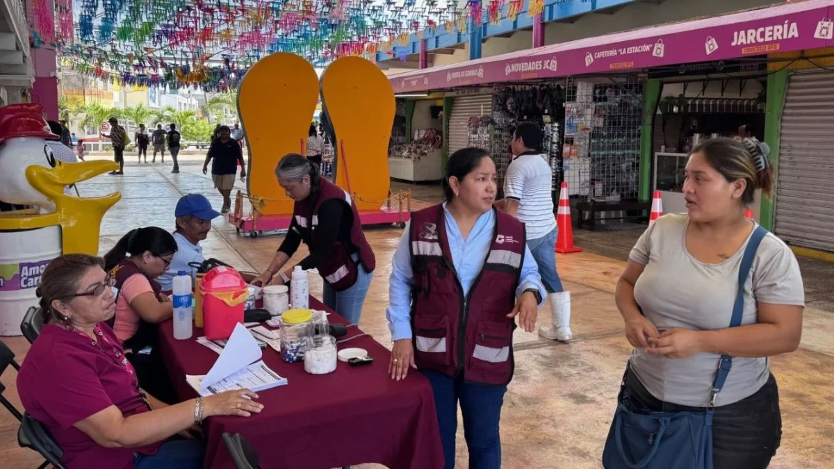 La campaña en el Mercado 'Alonso Felipe Andrade' busca prevenir la obesidad y el sobrepeso que causan enfermedades cardiometabólicas.