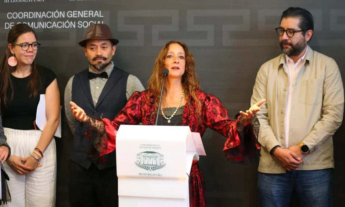 Movimiento Ciudadano presentó en el Congreso de la Ciudad de México una iniciativa para reconocer el trabajo de artistas callejeros.