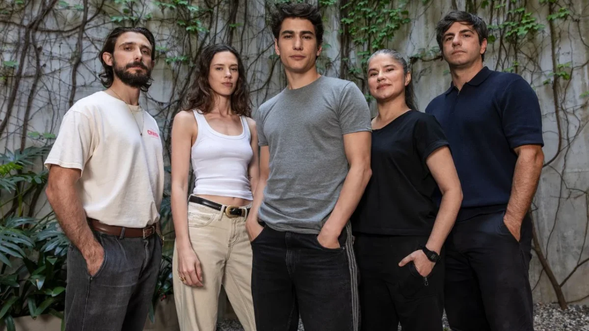 Netflix anuncia El futuro es nuestro, una miniserie distópica protagonizada por Enzo Vogrincic, Emiliano Zurita, Delfina Chaves, Marleyda Soto y Marco Antonio Caponi.