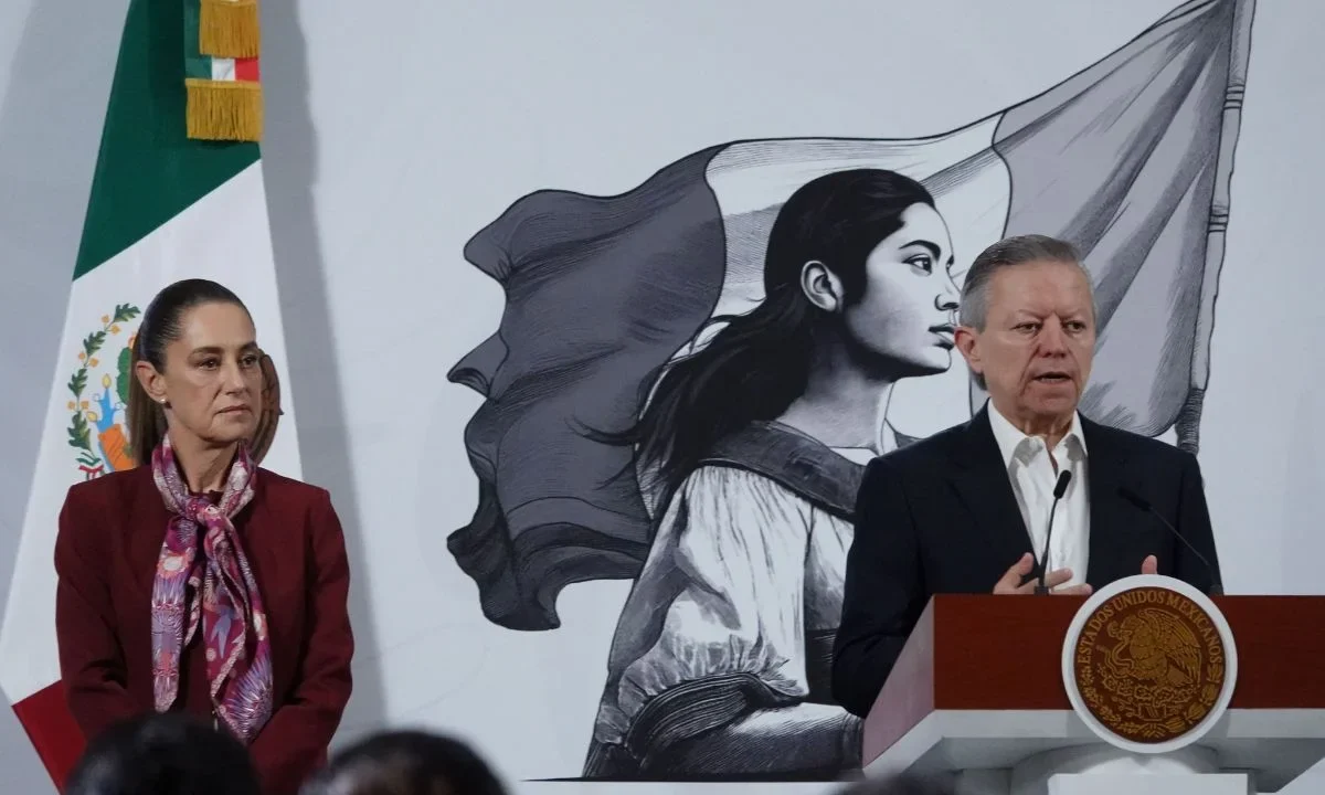 Claudia Sheinbaum y Arturo Zaldívar durante la Mañanera del Pueblo del 16 de octubre de 2025