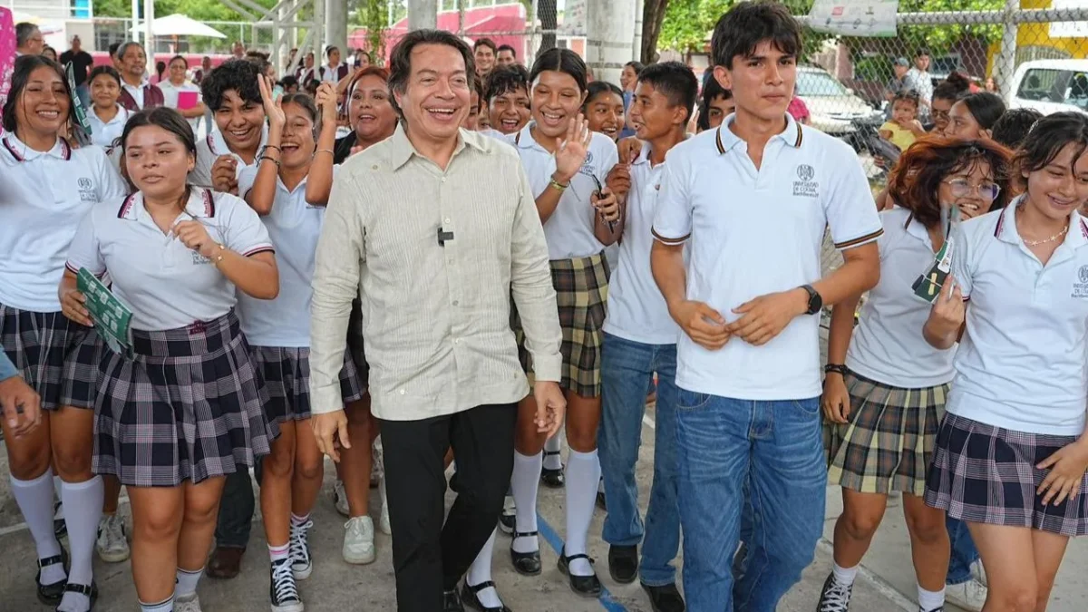 Mario Delgado, SEP, Estudiantes