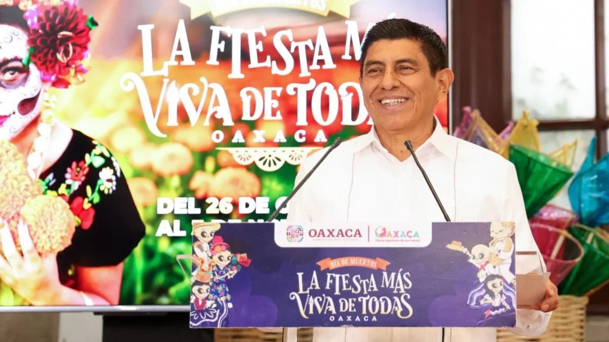 Salomón Jara Cruz, gobernador de Oaxaca, invitó a la población a disfrutar de las actividades preparadas con motivo del Día de Muertos.