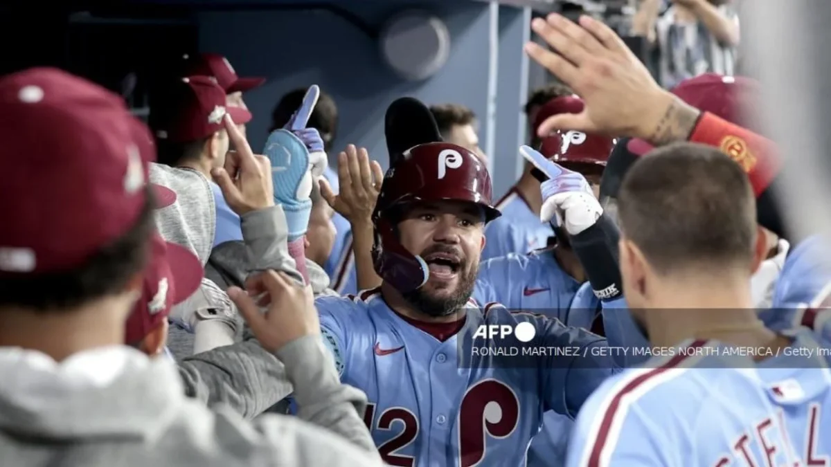 Los Angeles Dodgers se vieron sorprendidos en casa ante los Philadelphia Phillies quienes se mantienen con vida en la Serie Divisional.