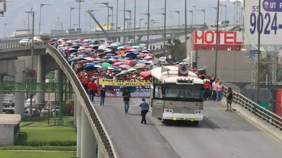 Por bloqueo, tienen reunión maestros del Estado de México (Edoméx) con autoridades en Toluca.