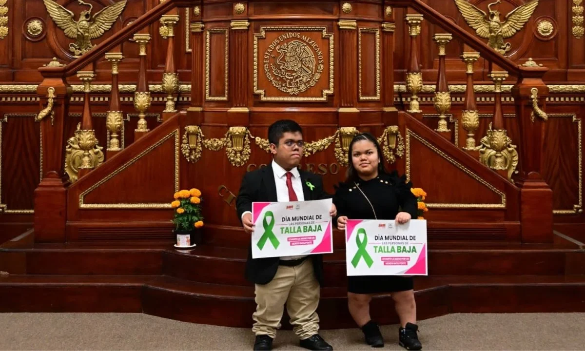 Por inclusión con las personas de talla baja, iluminarán de verde la CDMX