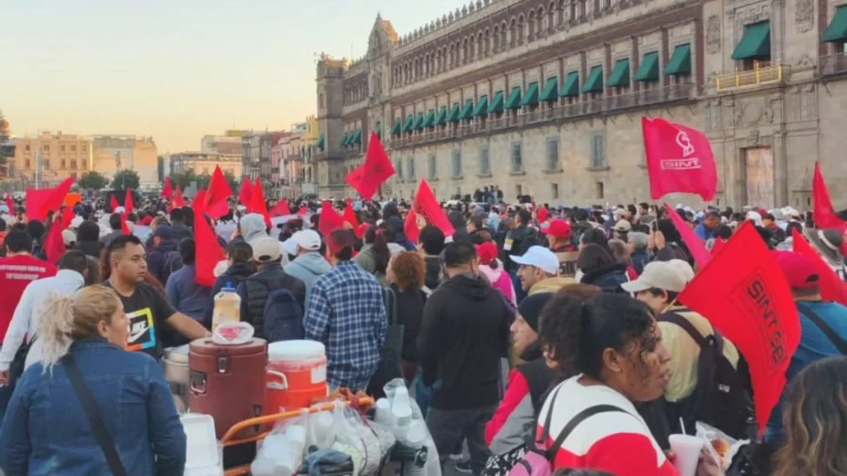 Concentración/movilización de profesores miembros del Frente Nacional de Sindicatos de Educación Media Superior