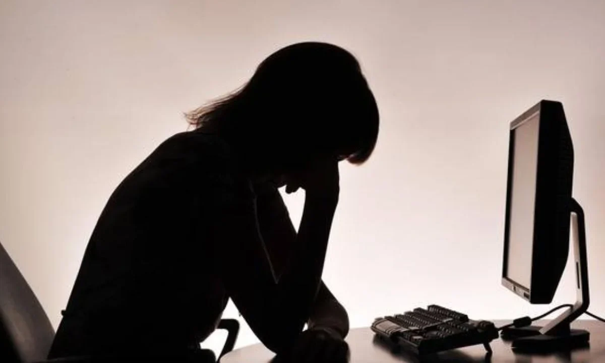 Propone Morena reconocer acoso laboral como forma de violencia