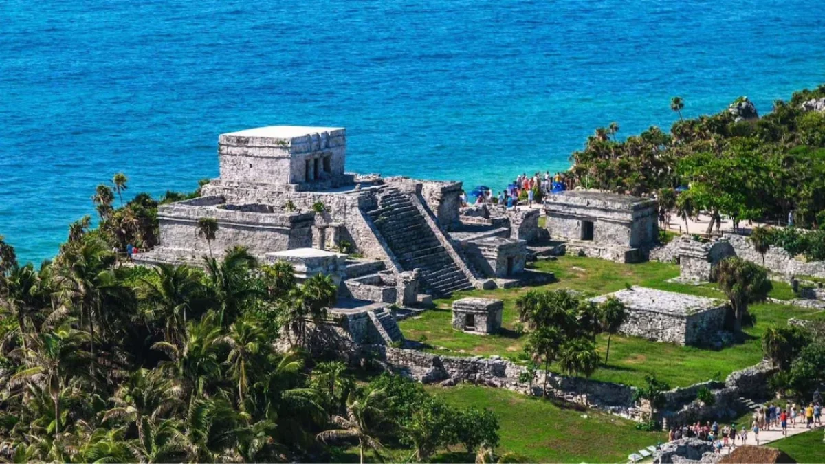 La Defensa Nacional público el plan para operar el Grupo Mundo Maya; incluye aeropuertos, hoteles, parques y servicios de combustibles.