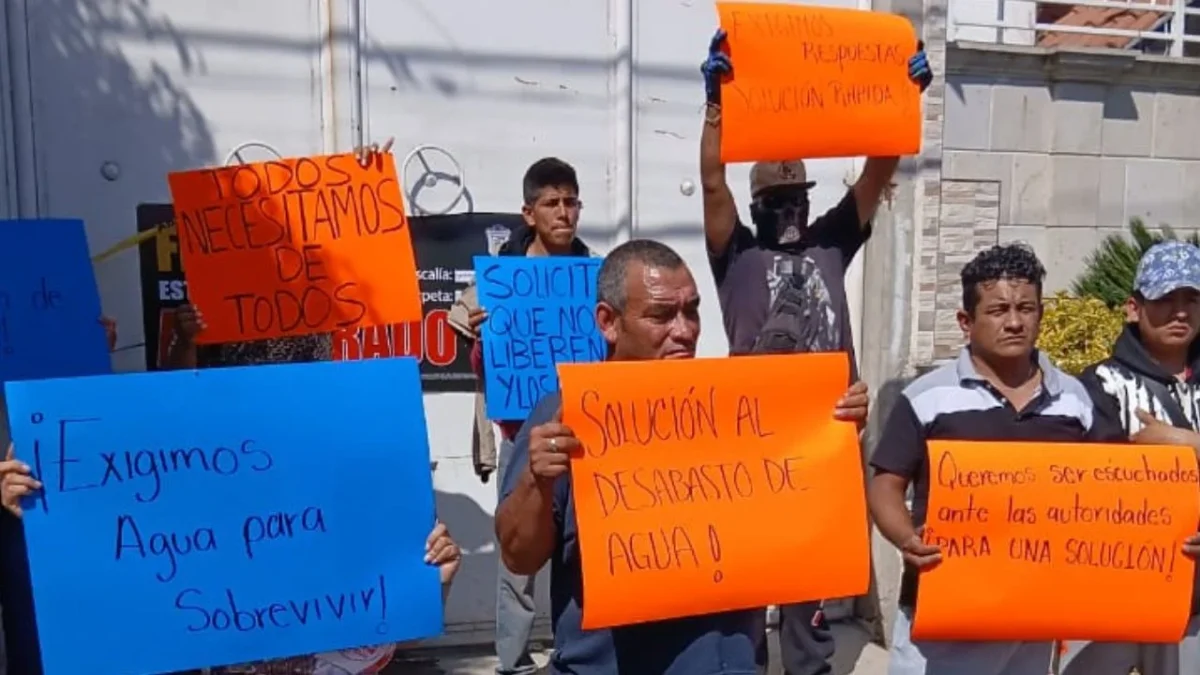 Propietarios de purificadoras de agua del oriente de Edomex, comenzaron a cerrar sus establecimientos por falta de suministro de agua.