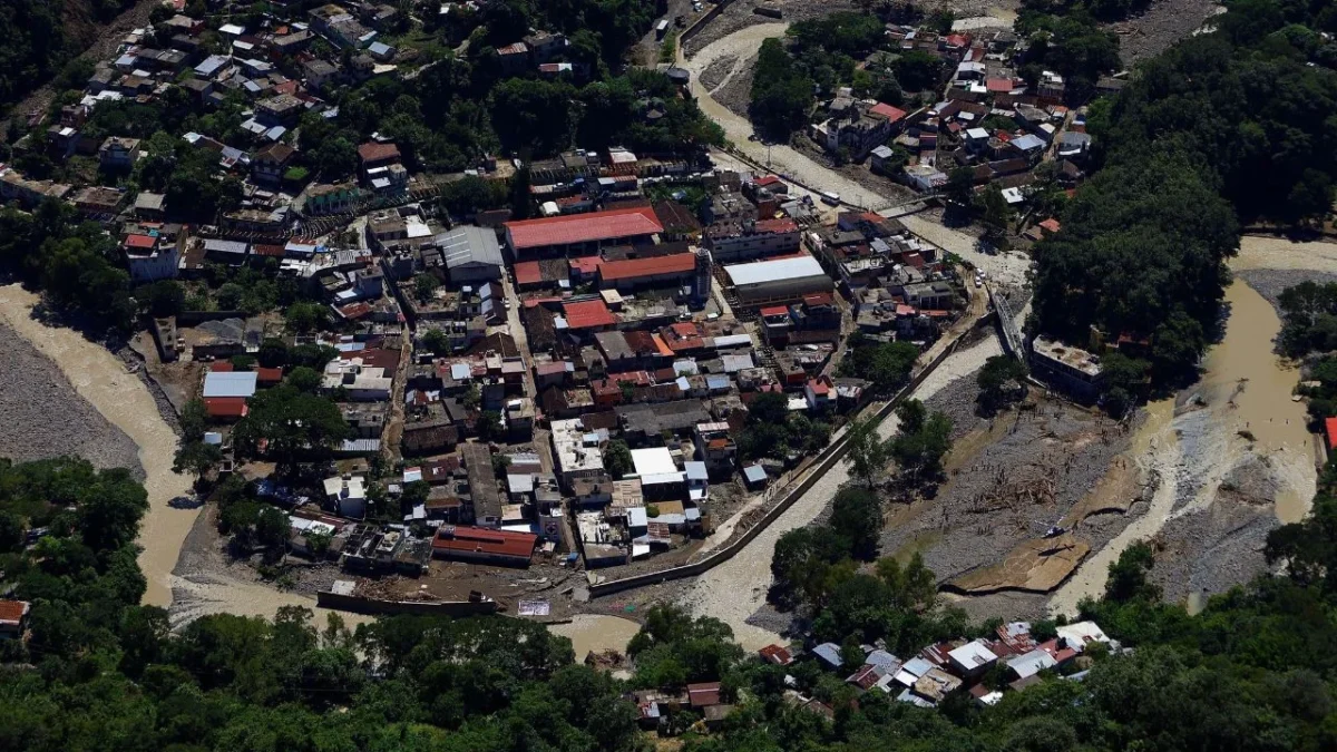 Reportan 64 muertos y 65 desaparecidos por lluvias en cinco entidades
