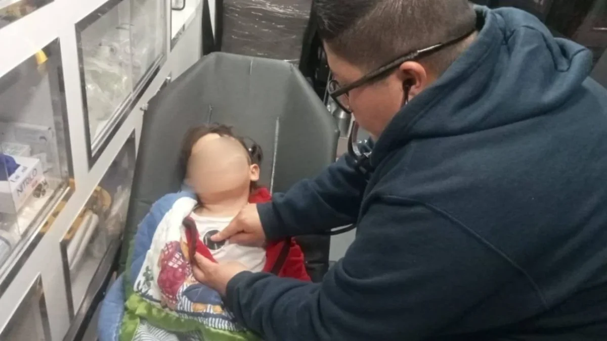 La bebé Emily de al menos 2 años quedó abandonada durante la madrugada de este jueves 23 de octubre y una vecina la encontró en Teoloyucan.