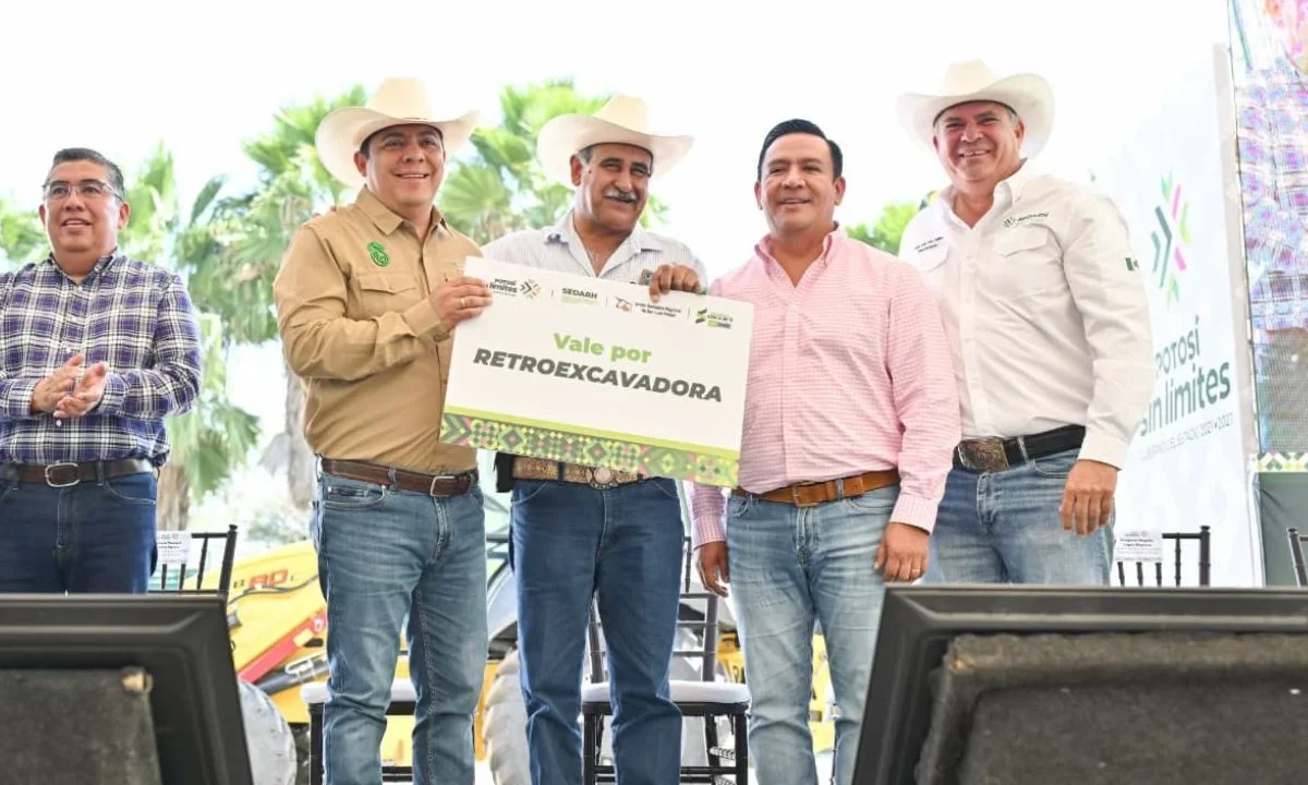 El Gobernador de San Luis Potosí, Ricardo Gallardo, beneficia a 38 asociaciones ganaderas de la zonas Centro, Altiplano y Media del Estado.