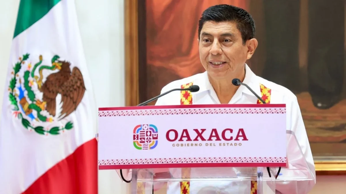 Salomón Jara Cruz acompañó a la titular del Poder Ejecutivo Federal en el cierre de la gira nacional de su Primer Informe de Gobierno.