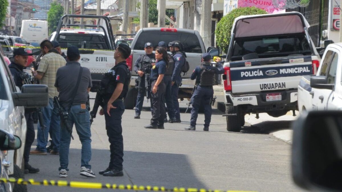 Enfrentamientos armados en dos municipios de Michoacán