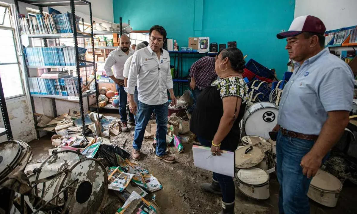El seguro institucional ampara a escuelas dañadas por lluvias con 3 mil 200 mdp.