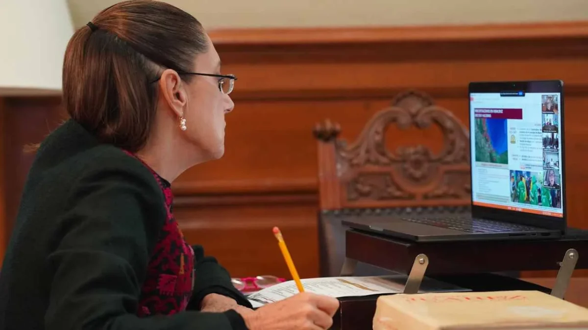 Claudia Sheinbaum se reunió de manera virtual con los gobernadores de las entidades afectadas por las intensas lluvias.