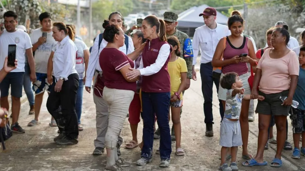 Claudia Sheinbaum estuvo en Álamo, Tempoal y Poza Rica, Veracruz, para supervisar las labores de apoyo a la población afectada.