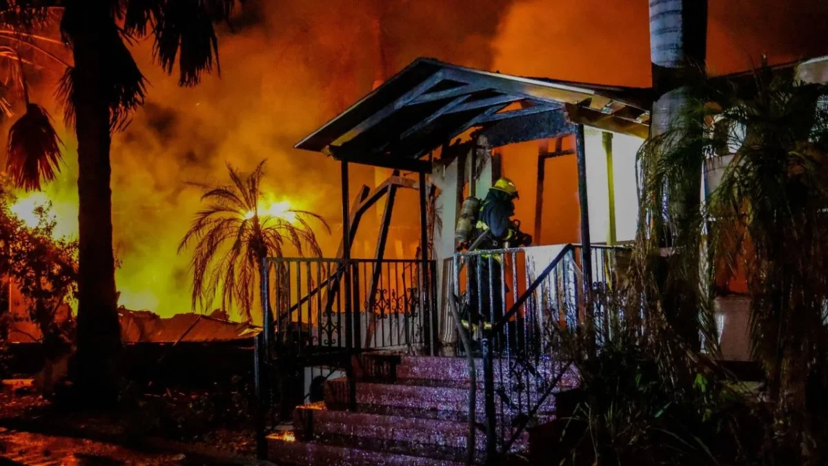 En medio de ataques, incendios, explosiones y desapariciones, el gobernador de Sinaloa celebró que no se registraron homicidios en un día.