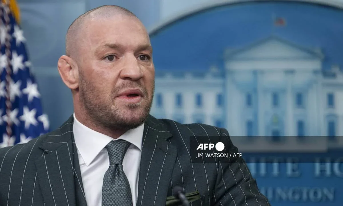 Suspenden al peleador de artes marciales, Conor McGregor, por faltar a controles antidopaje.