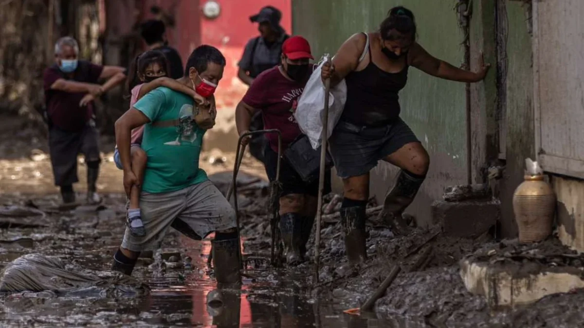 La suspensión de clases de todos los niveles en municipios de Veracruz se mantendrá mientras avanzan los trabajos de reconstrucción.