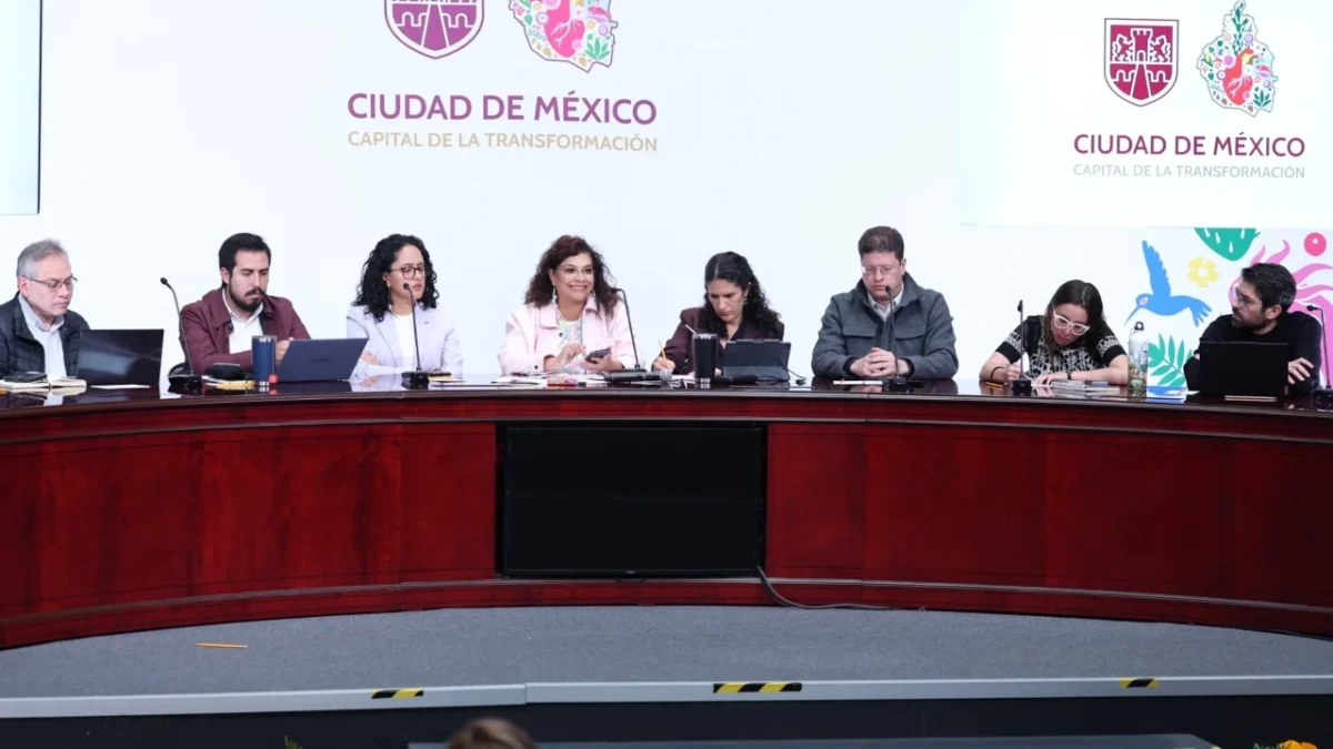 Clara Brugada y Pablo Vázquez presentan reporte de seguridad en Tlalpan, destacando reducción de homicidios y detenciones de bandas delictivas.