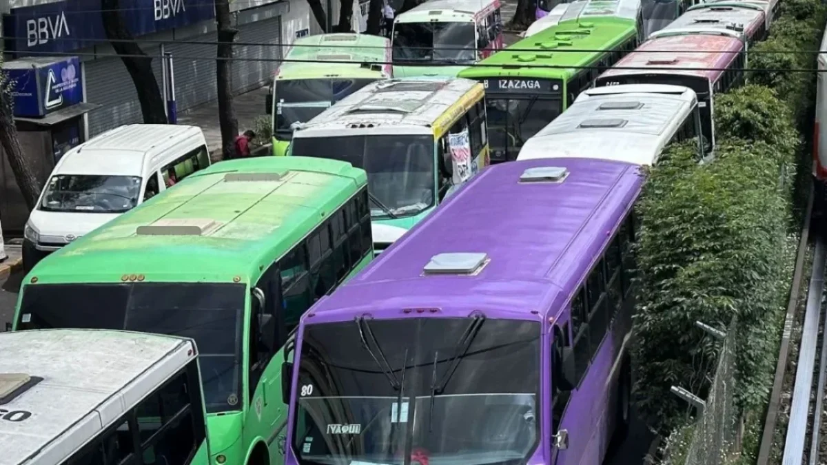 Tras el amago con bloqueos en vías de la CDMX para este miércoles 29 de octubre, transportistas posponen la movilización.