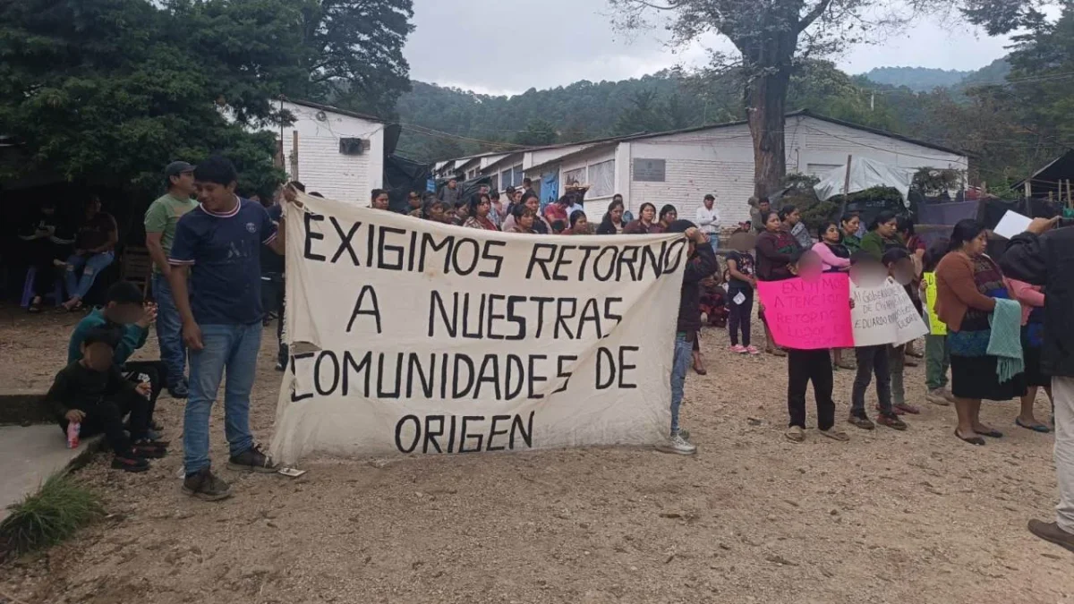 Al cumplirse nueve años de su desplazamiento forzado, 57 familias de Chenalhó, Chiapas, exigieron retorno inmediato a su comunidad.