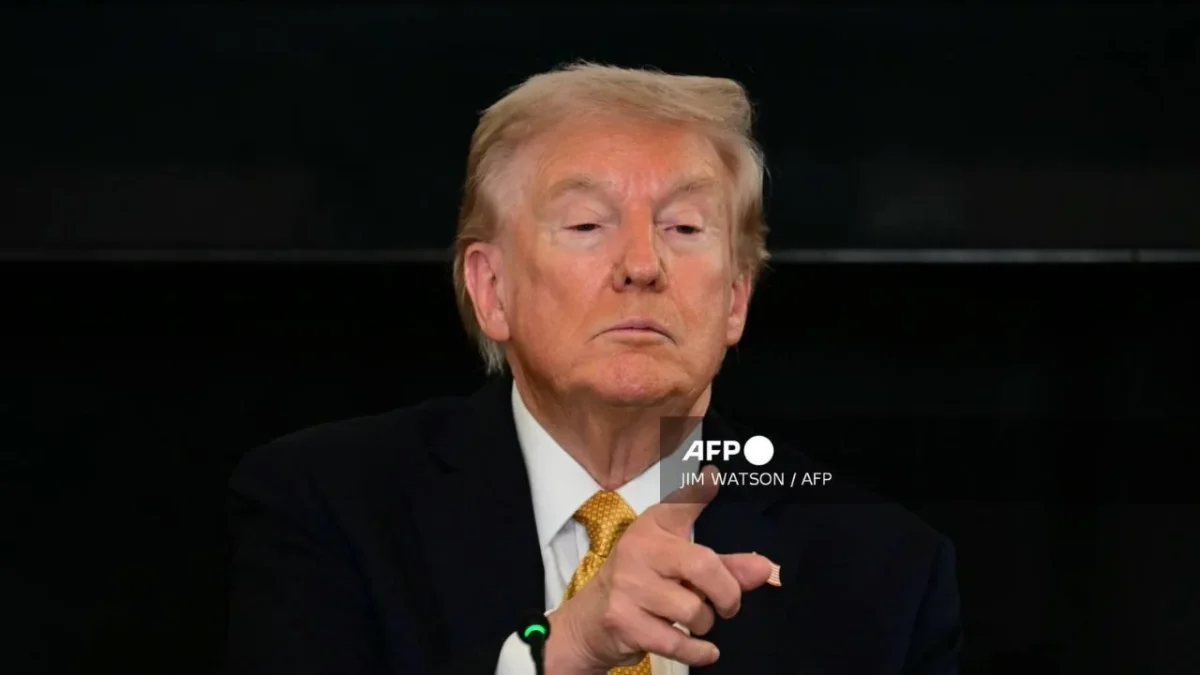 Donald Trump aseguró que "México está gobernado por los cárteles" y añadió: "respeto mucho a la presidenta (Sheinbaum)".