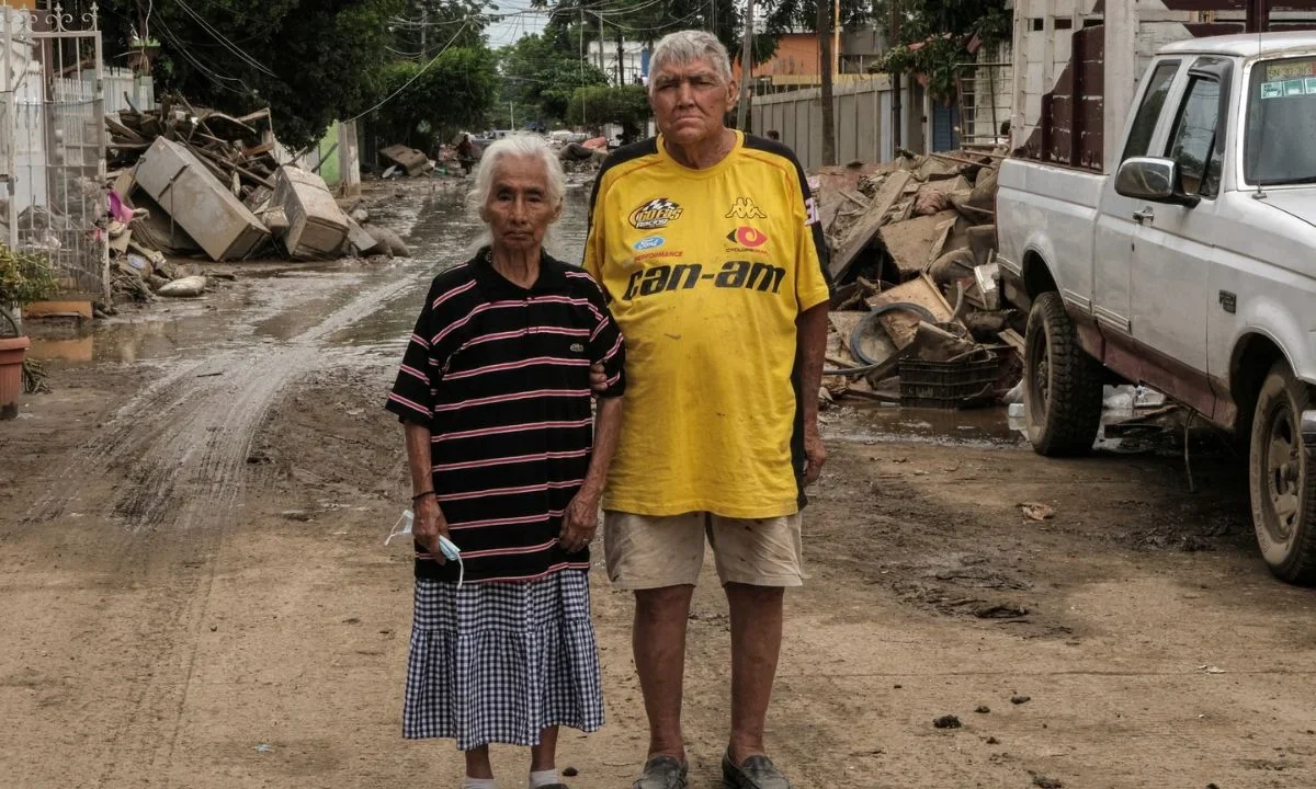 Velan a Doña Elodia en la comunidad de Naranjos