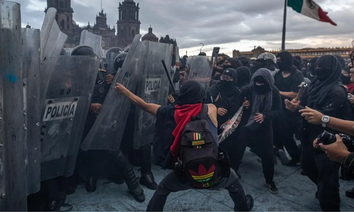 El secretario de Gobierno CDMX, César Cravioto, calificó como una provocación los actos de violencia durante la marcha del 2 de octubre.