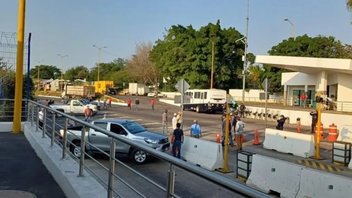 Agricultores retoman bloqueos en Michoacán tras tregua por Día de Muertos