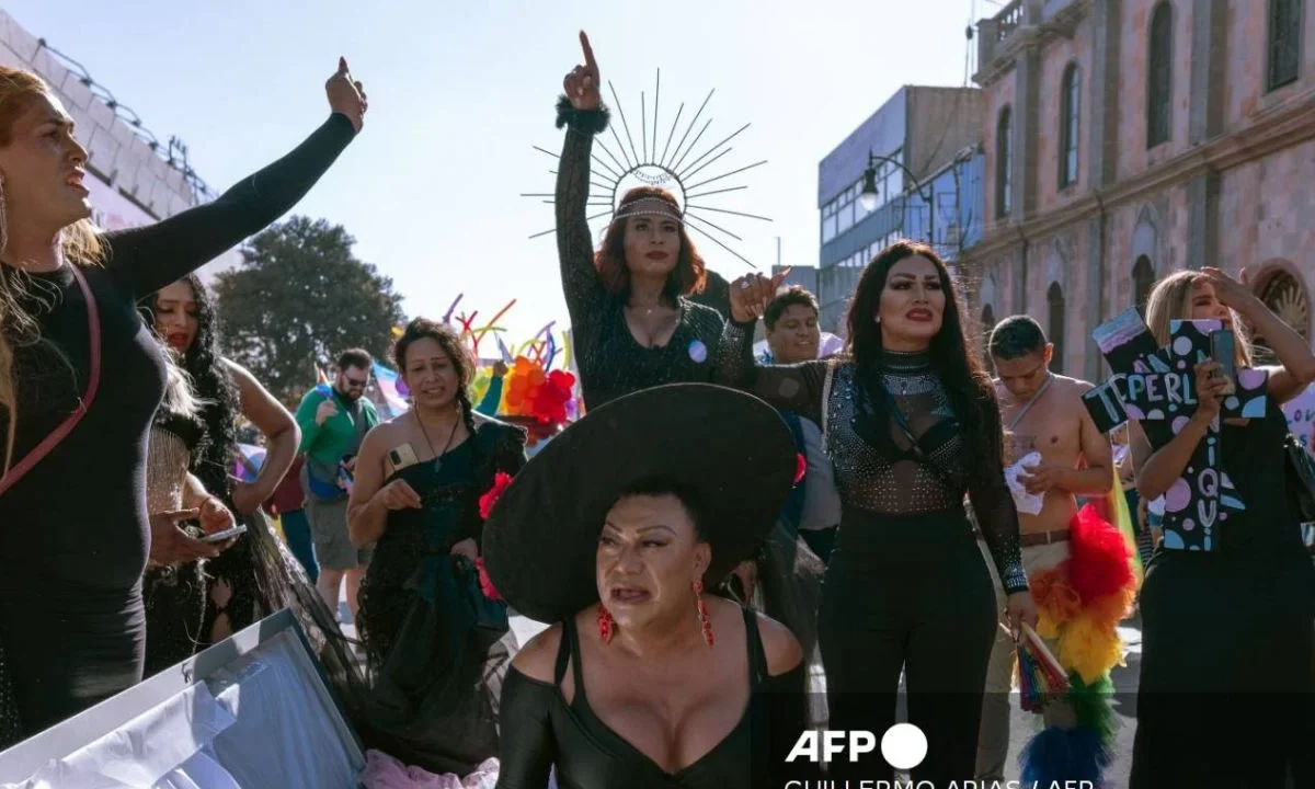 Alistan marcha por Día local de la Memoria Trans en CDMX