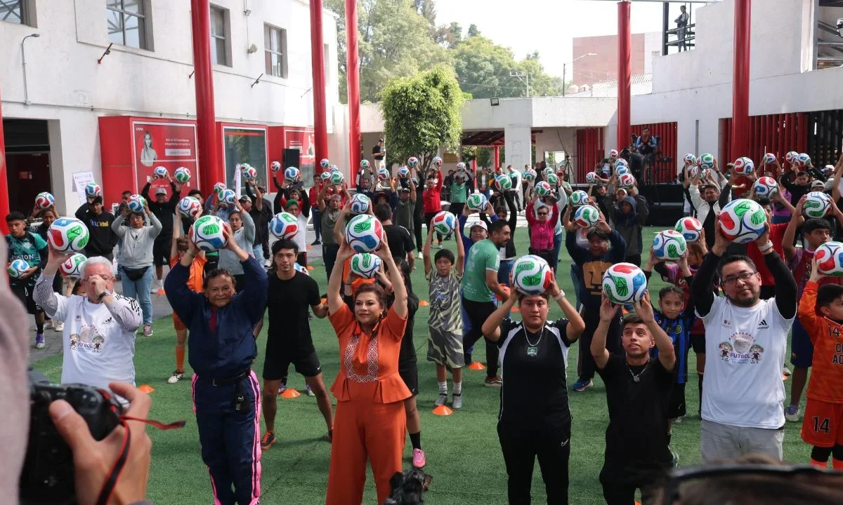 Brugada arranca ensayos para la Clase de Futbol más grande del Mundo