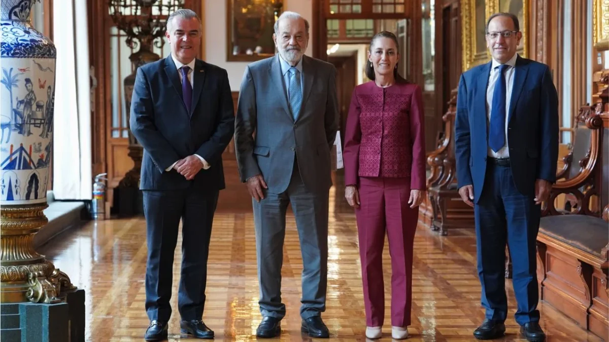 En Palacio Nacional, se reúne Sheinbaum con Carlos Slim y Francisco Cervantes