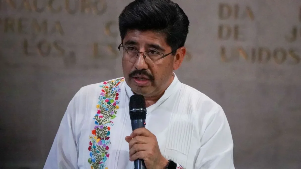SCJN Hugo Aguilar Camioneta Blindadas