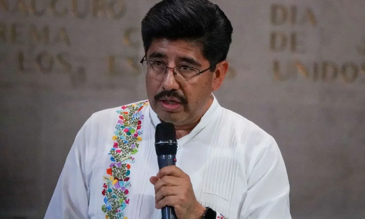 SCJN Hugo Aguilar Camioneta Blindadas