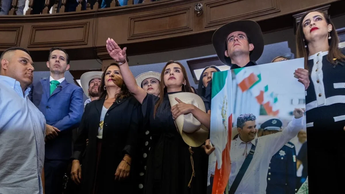 Grecia Quiroz toma protesta como presidenta municipal de Uruapan, Michoacán