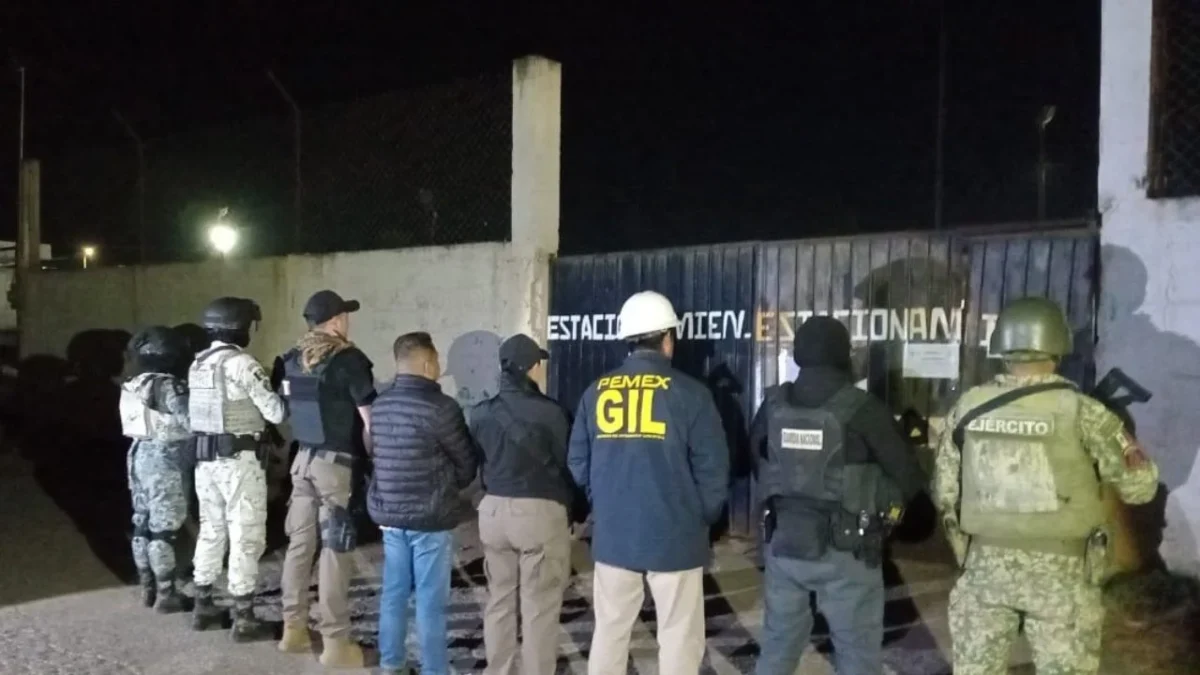 Desmantelan centros de distribución de huachicol en Tulancingo de Bravo